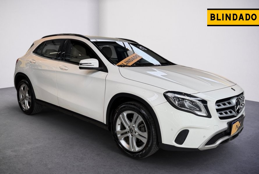 MERCEDES-BENZ GLA 200 1.6 CGI FLEX STYLE 7G-DCT 2019/2020 MERCEDES-BENZ GLA 200 1.6 CGI FLEX STYLE 7G-DCT 2019/2020